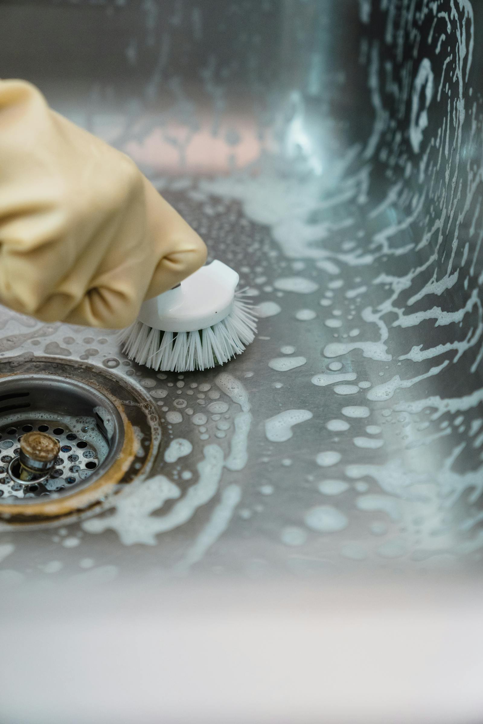Deep cleaning a Manchester home kitchen