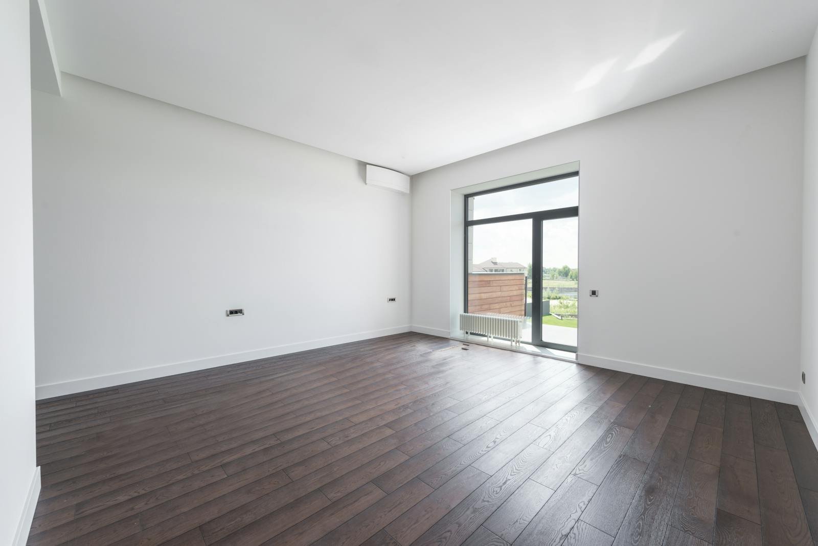After-builders cleaning of a new build home in Manchester