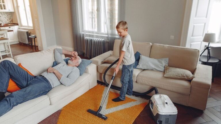 Weekly domestic cleaning routine at home